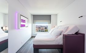 YOTEL Porto Centro